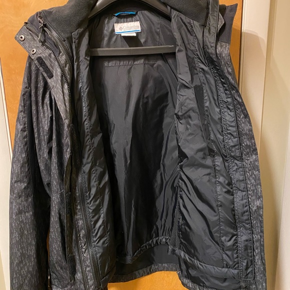 Columbia Sportswear 2-in-1 Jacket - Picture 3 of 9